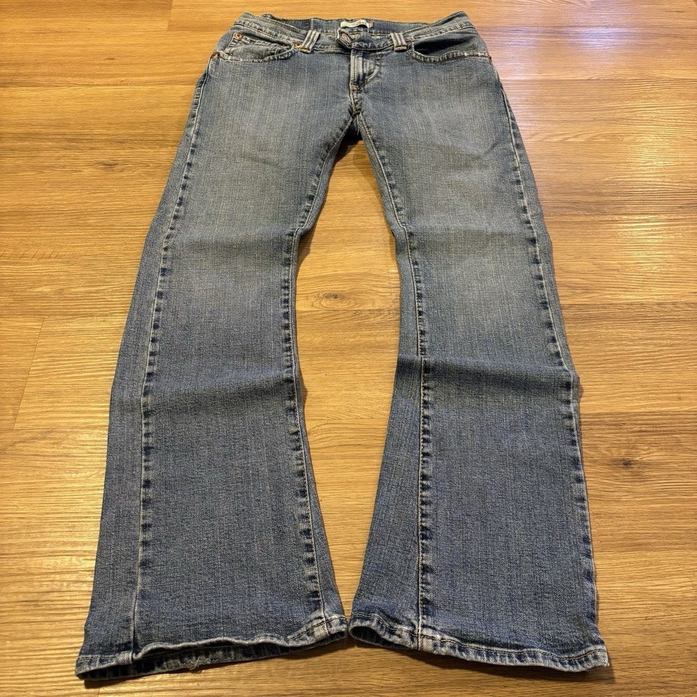 Vintage Levi's 542 Jeans Women's Size 8M Blue Low Flare Stretch Flap Pockets Y2K